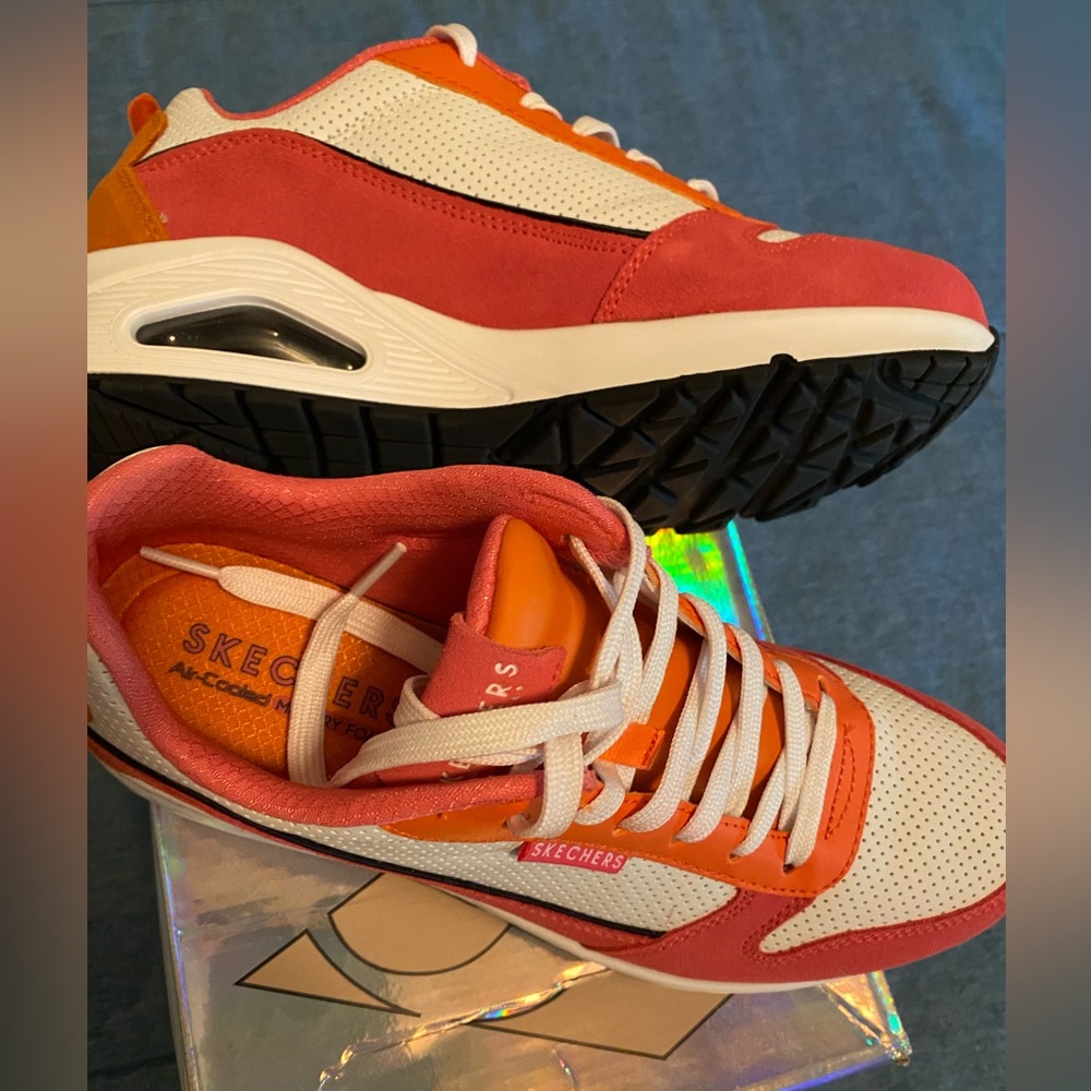 Skechers Uno 2 Much Fun!